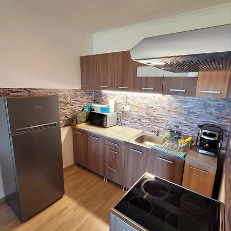 Apartment Kiado Koezvetlen Vizparti 1 Szoba, Nappali Minim 2 Ejszakara