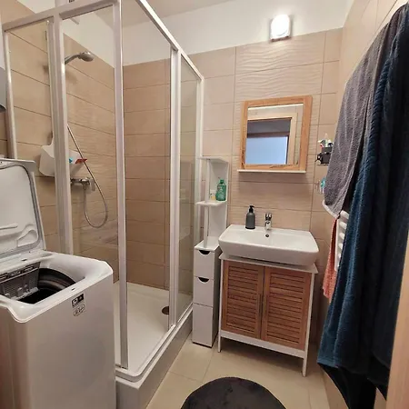 Apartment Kiado Koezvetlen Vizparti 1 Szoba, Nappali Minim 2 Ejszakara Siofok